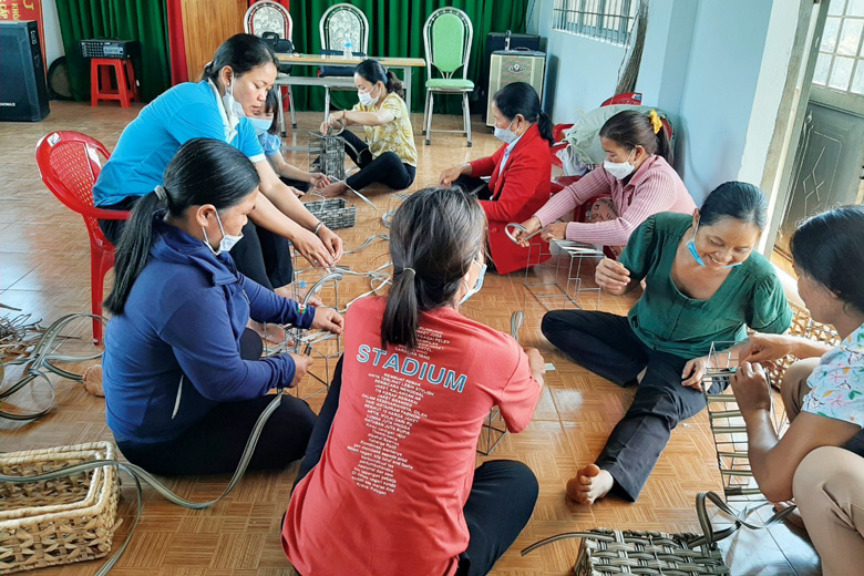 Công tác dạy nghề được chú trọng giúp phụ nữ huyện Cát Tiên có thu nhập ổn định