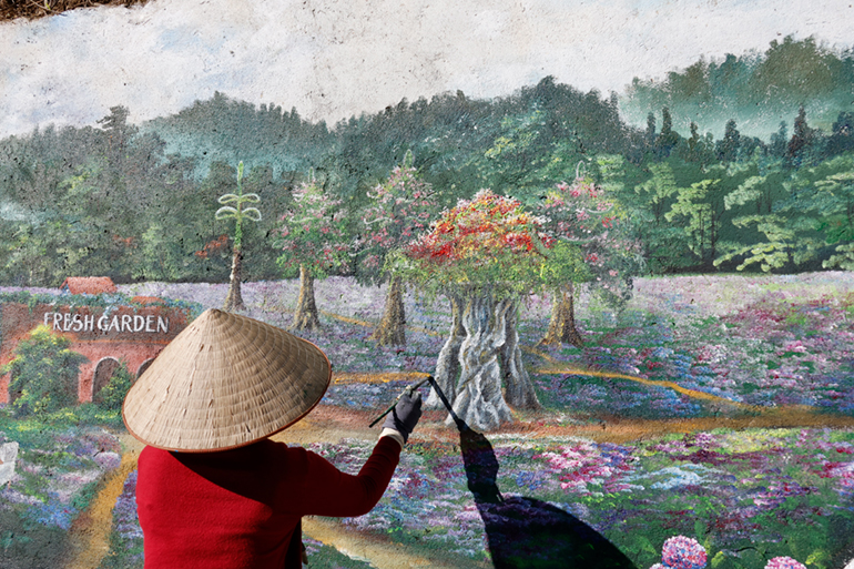 Đà Lạt vẽ tranh bích họa trên taluy hưởng ứng Festival Hoa