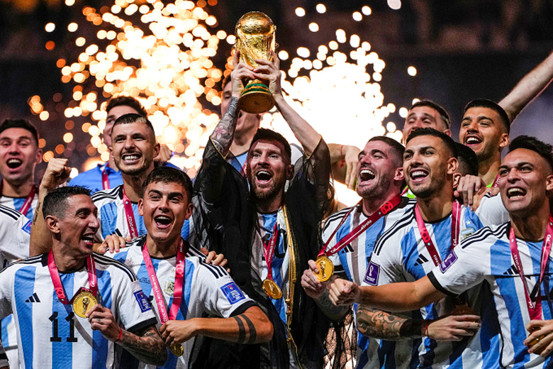 Một kết thúc đẹp cho Argentina và cho Lionel Messi khi đưa được  chiếc cúp vô địch thế giới World Cup 2022 về với quê hương mình - ảnh Internet