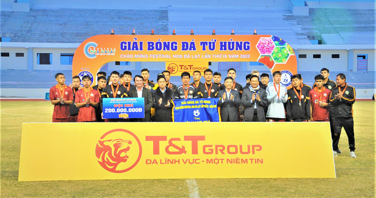 Đội Bình Định giành huy chương bạc tại giải 