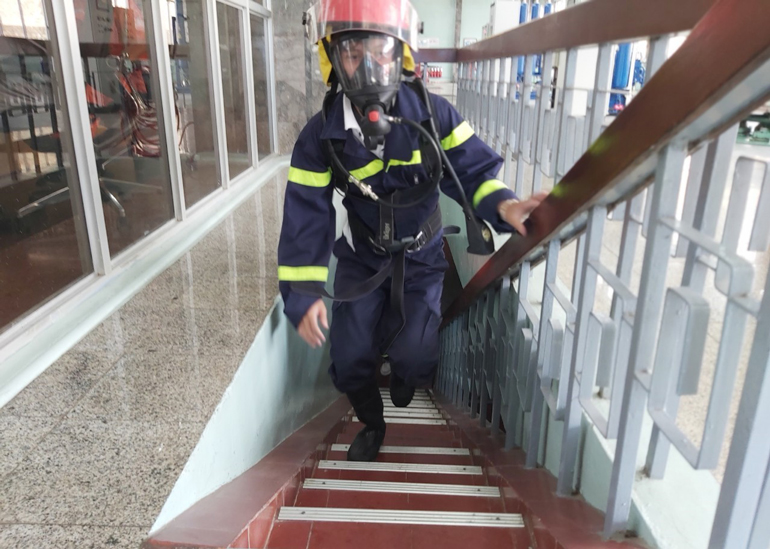 Triển khai lực lượng PCCC-CNCH chuyên nghiệp thực hiện công tác cứu hộ cứu nạn tại Nhà máy Thuỷ điện Sông Pha